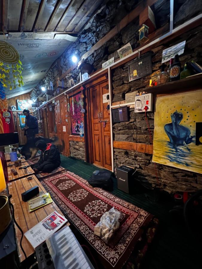 Old Brahma Homestay Kalgha Exterior photo