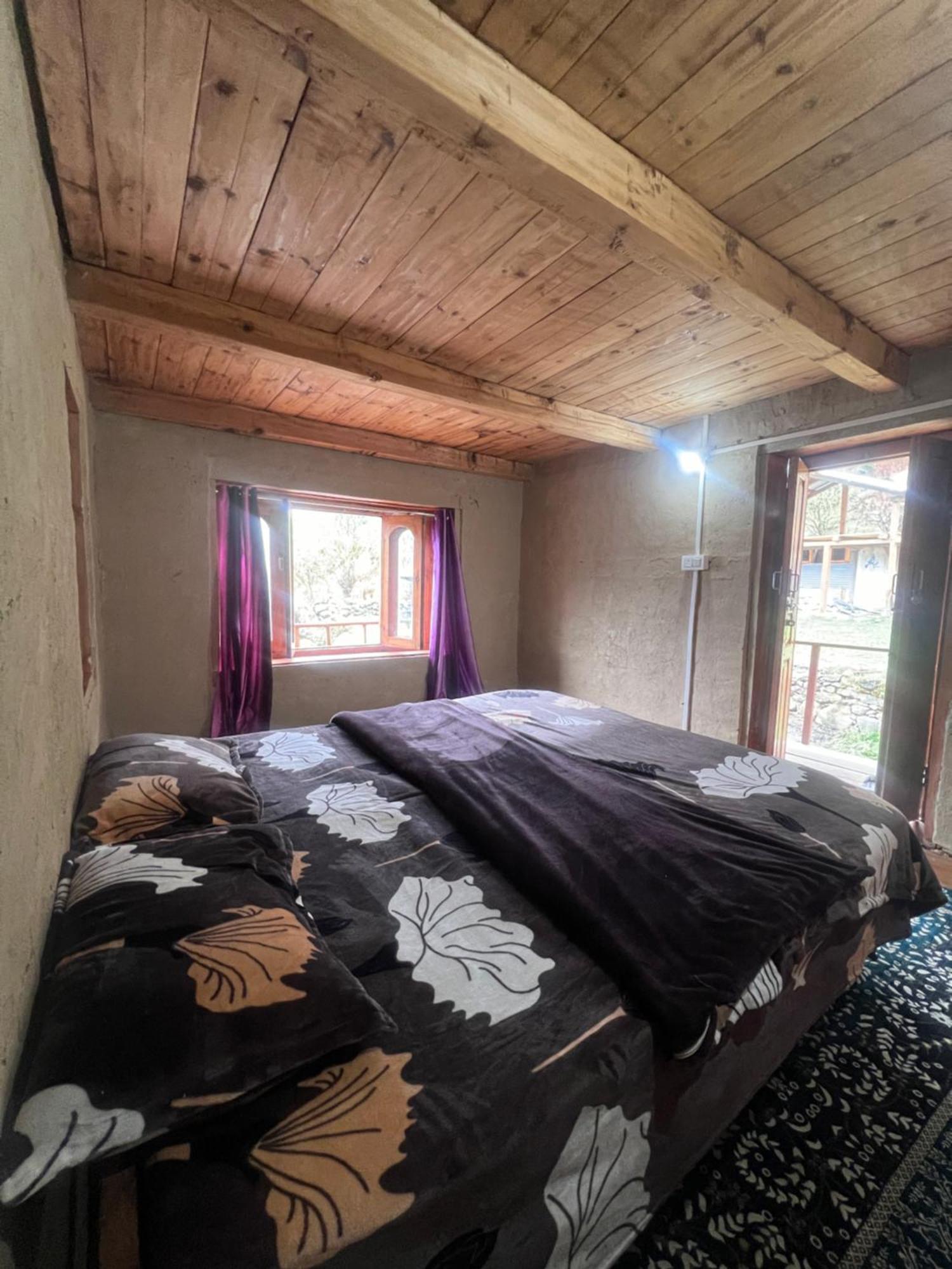 Old Brahma Homestay Kalgha Exterior photo
