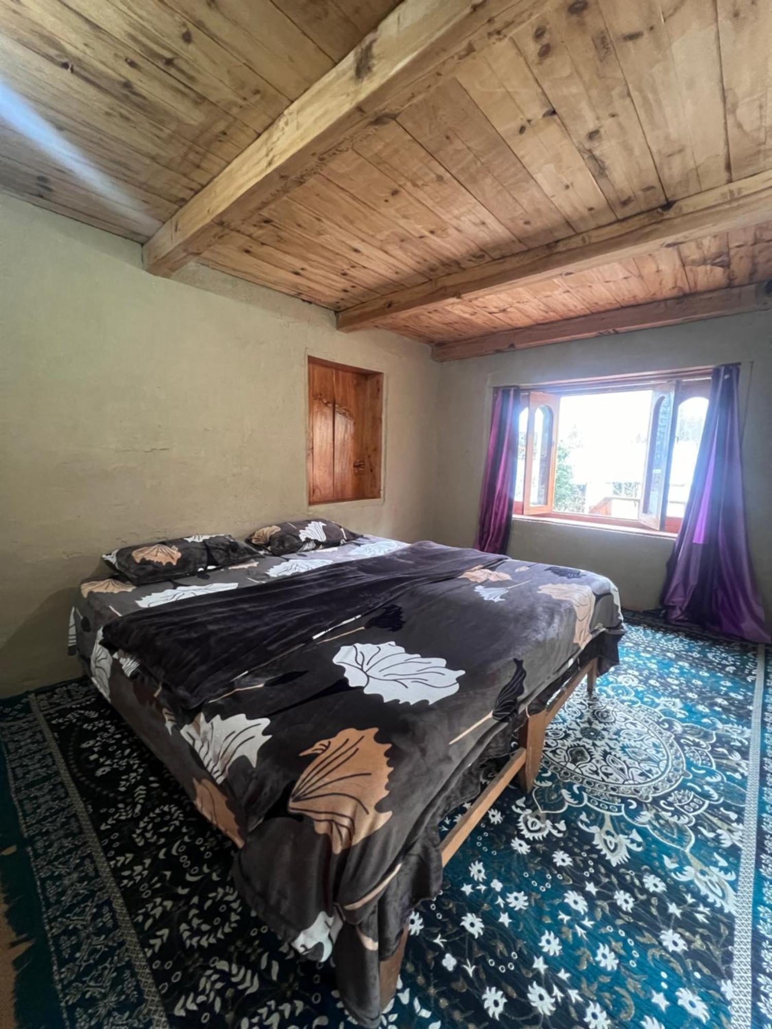 Old Brahma Homestay Kalgha Exterior photo