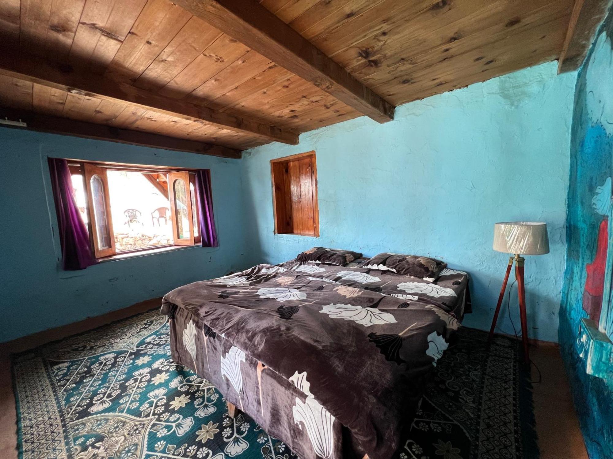 Old Brahma Homestay Kalgha Exterior photo